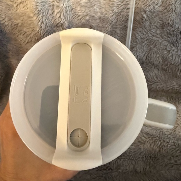 Stanley X Labubu Limited Edition Multicolor Quencher H2.0 Tumbler 40 oz NIB - Picture 13 of 13